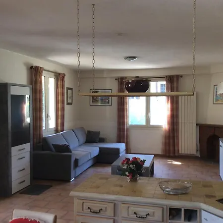 La Fourmi Κάννες